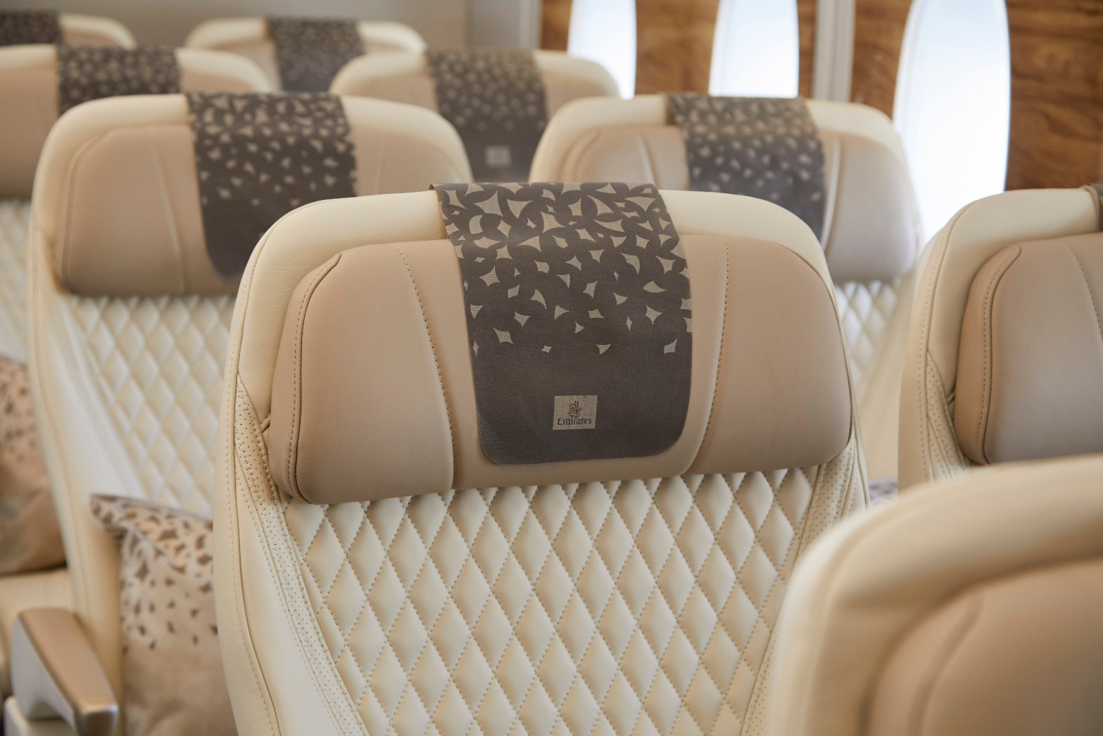 エミレーツ航空 A380 プレミアムエコノミーの座席