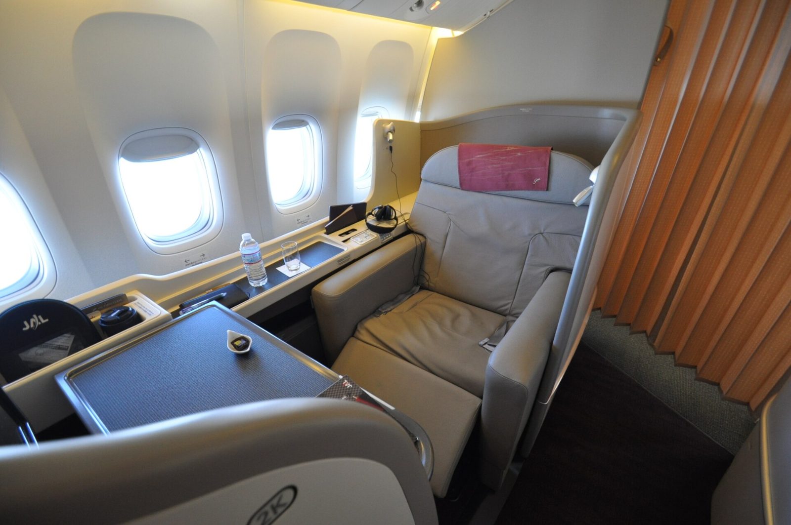 JAL 777-300ER ファーストクラス JAL SUITE
