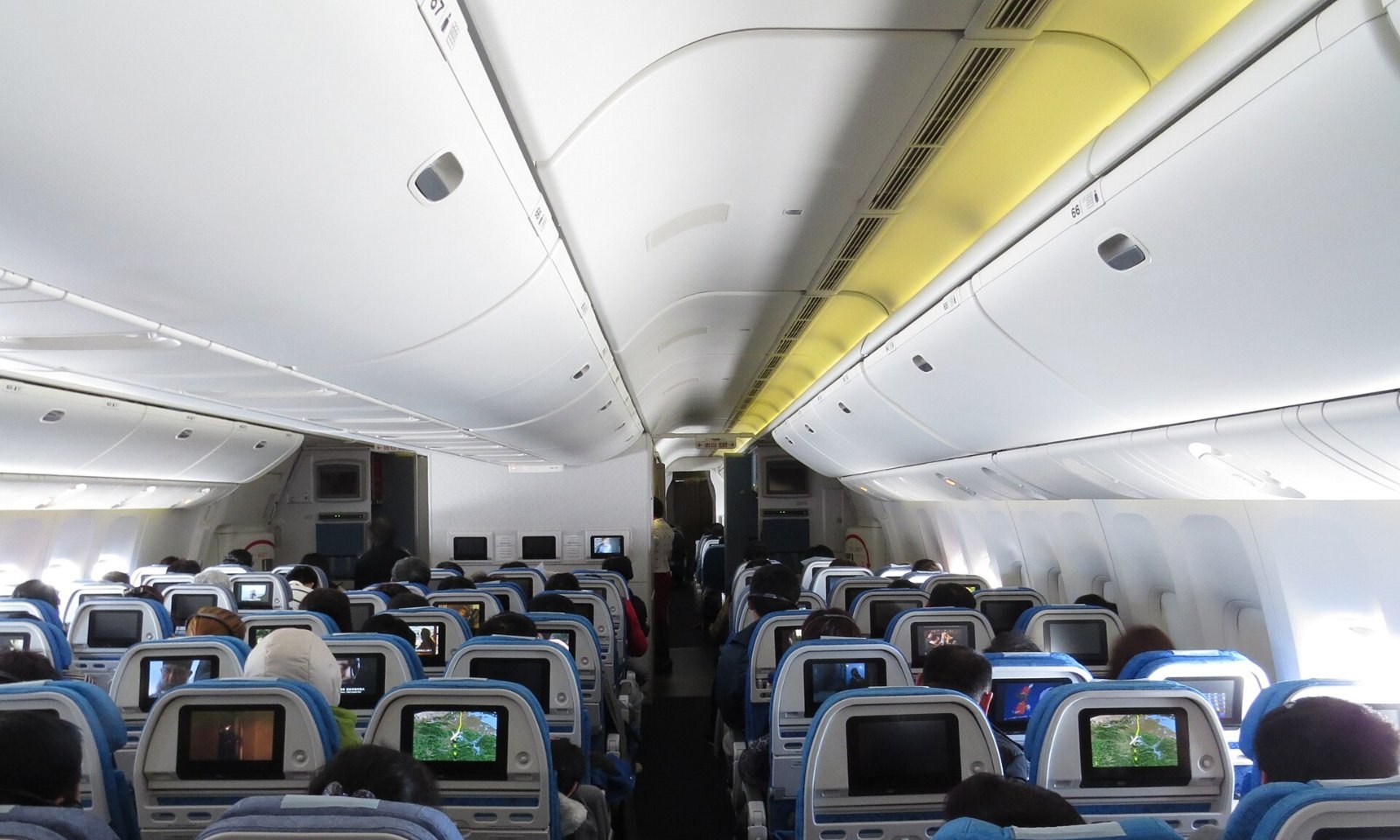 キャセイパシフィック航空 777-300ER エコノミークラス